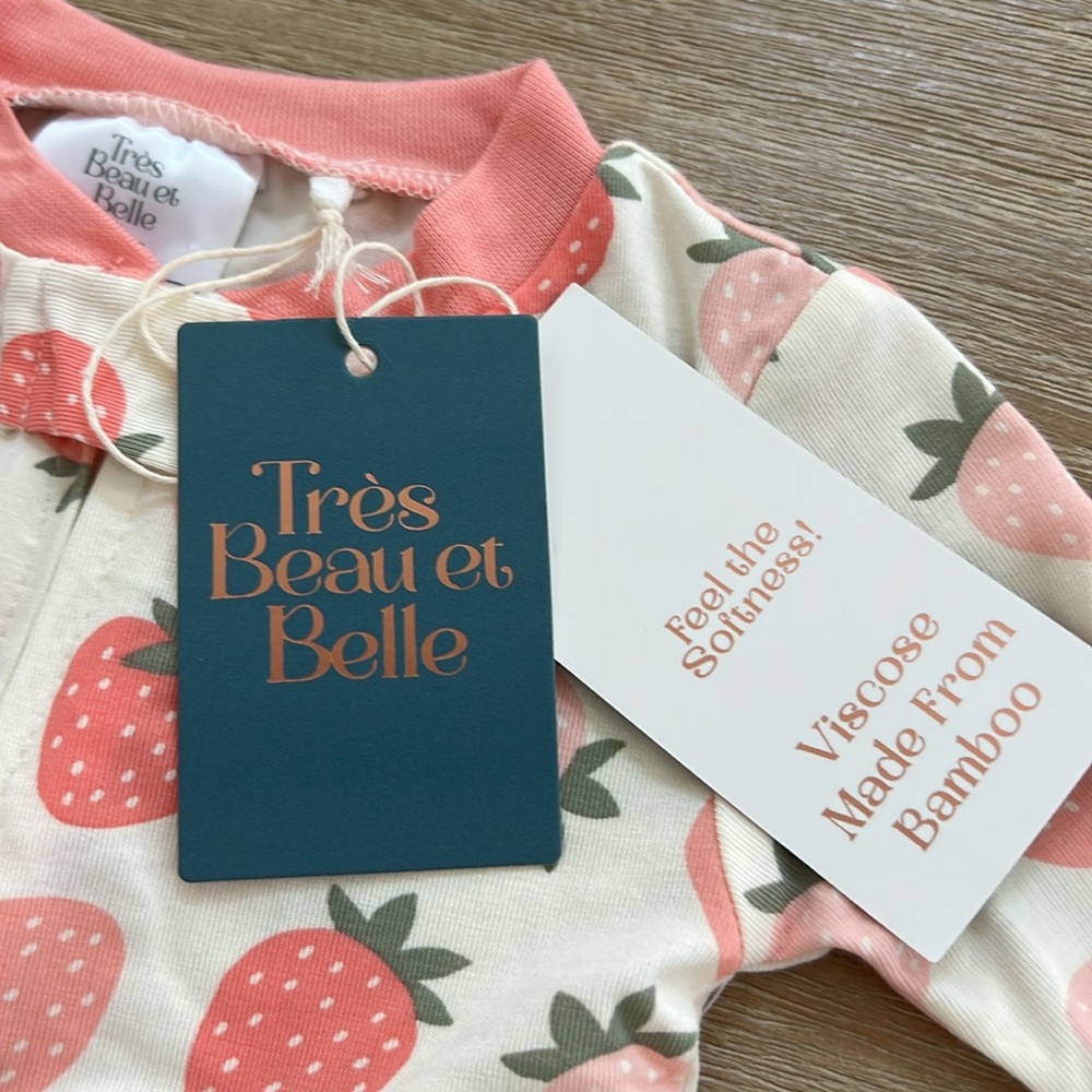 Tres Beau et Belle Bamboo Romper Strawberries 24 months - Picture 3 of 6